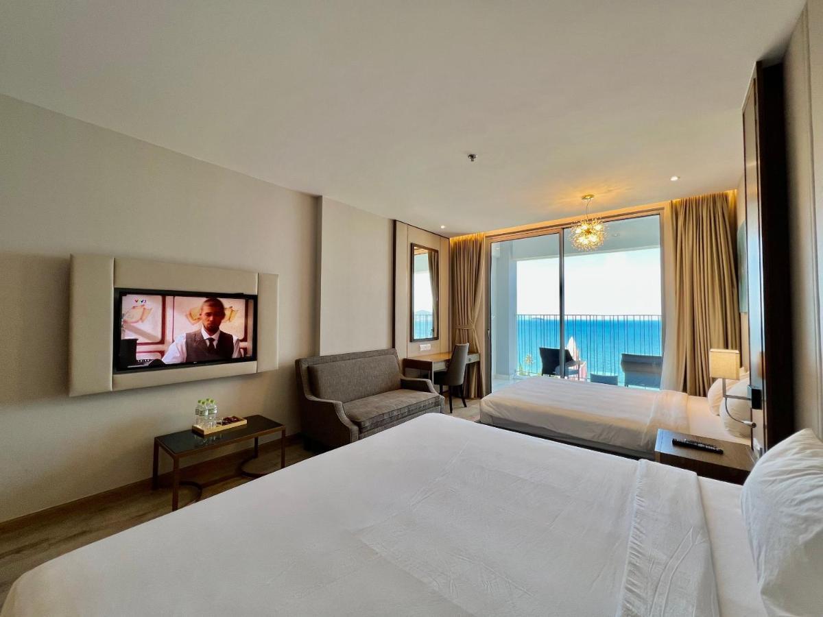Panorama Central Nha Trang- Vietnam'S Highest Infinitive Rooftop Pool Esterno foto