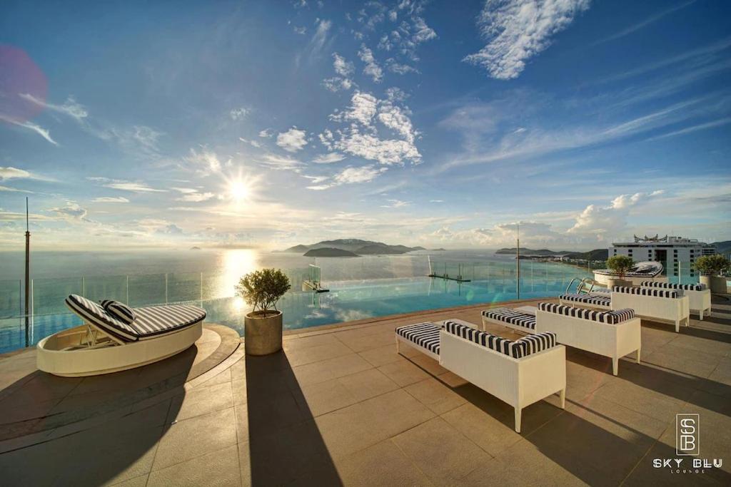 Panorama Central Nha Trang- Vietnam'S Highest Infinitive Rooftop Pool Esterno foto