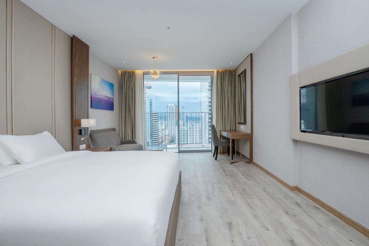 Panorama Central Nha Trang- Vietnam'S Highest Infinitive Rooftop Pool Esterno foto